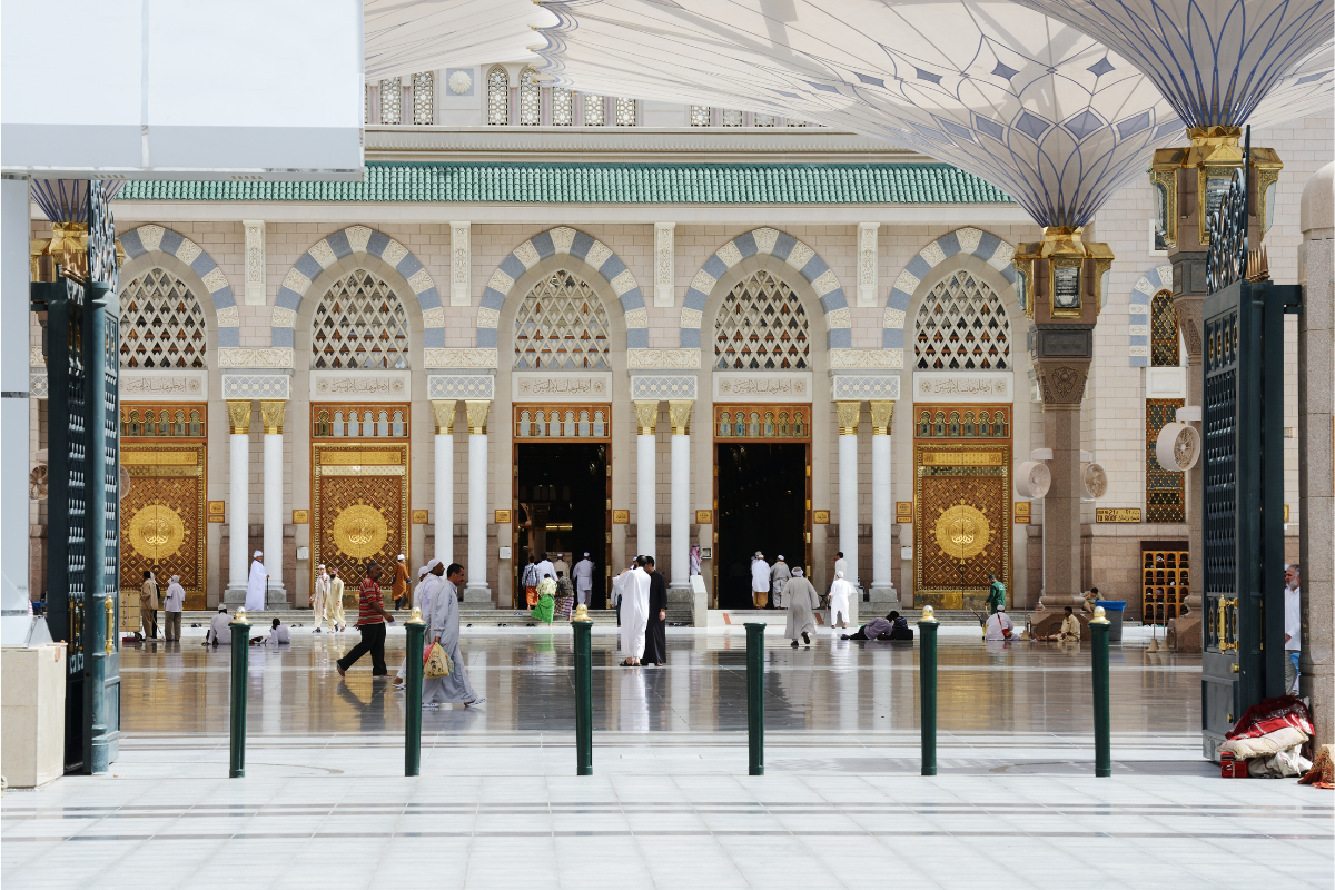 Full Month of Ramadan Umrah Sliver Package